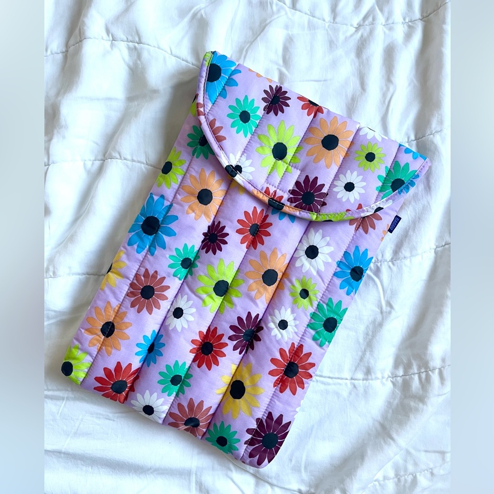 EUC BAGGU laptop sleeve